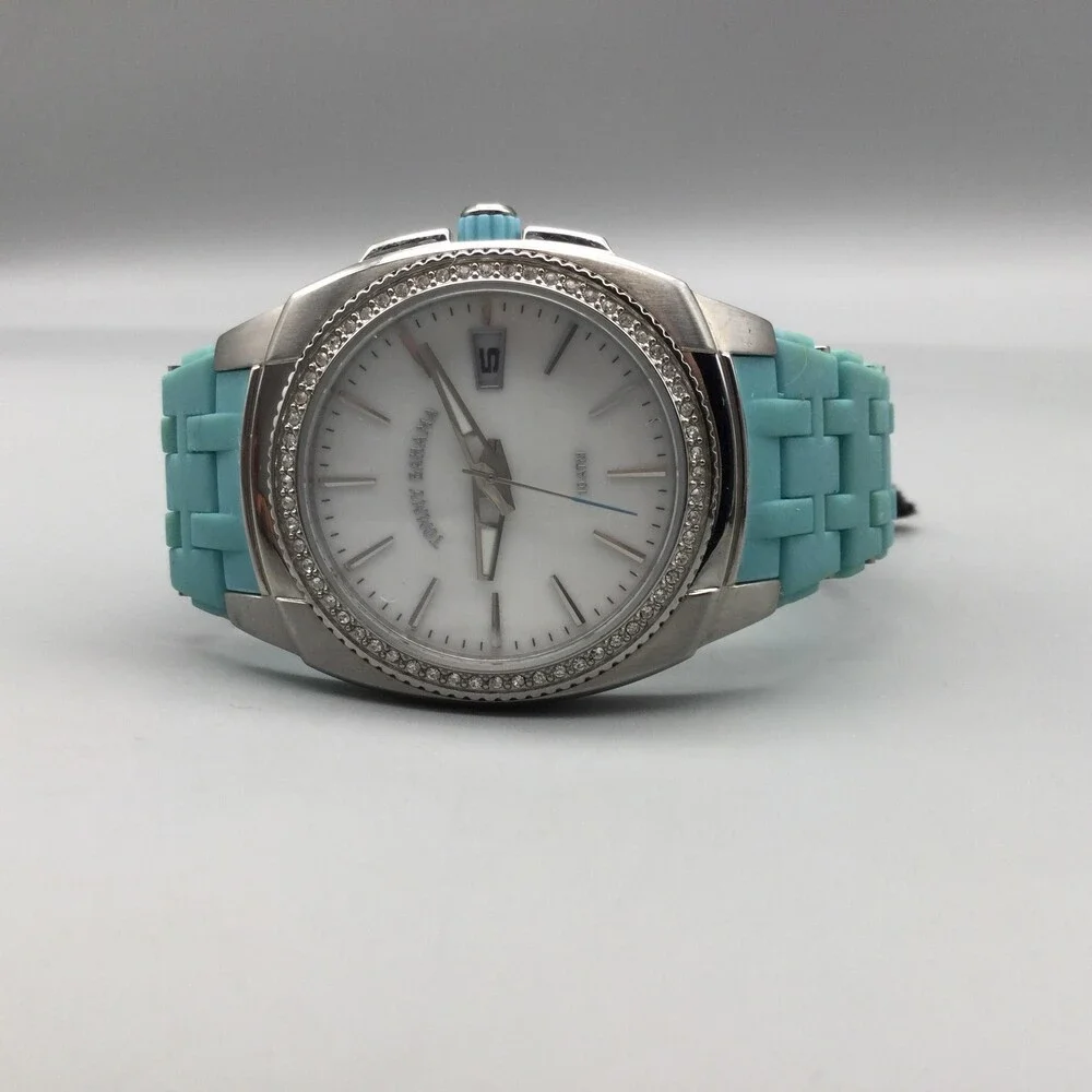 Tommy Bahama Relax Womens Watch 36mm White Dial Silicone Date New Battery 7